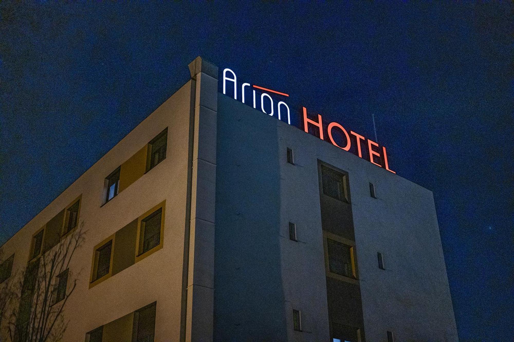 Arion Airport Hotel Швехат Экстерьер фото